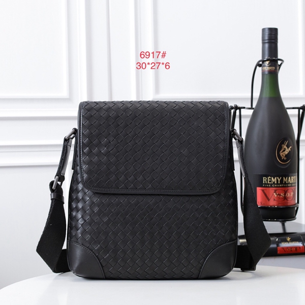 ボッテガヴェネタバッグ正面デザイン